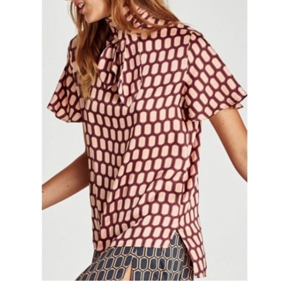 Zara Preppy Geometric Print Silky Business Casual High Neck Bow Tie Blouse Sz.S - Picture 3 of 10